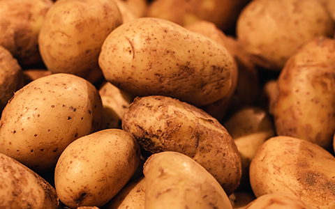 potatoes-supermarket-closeup